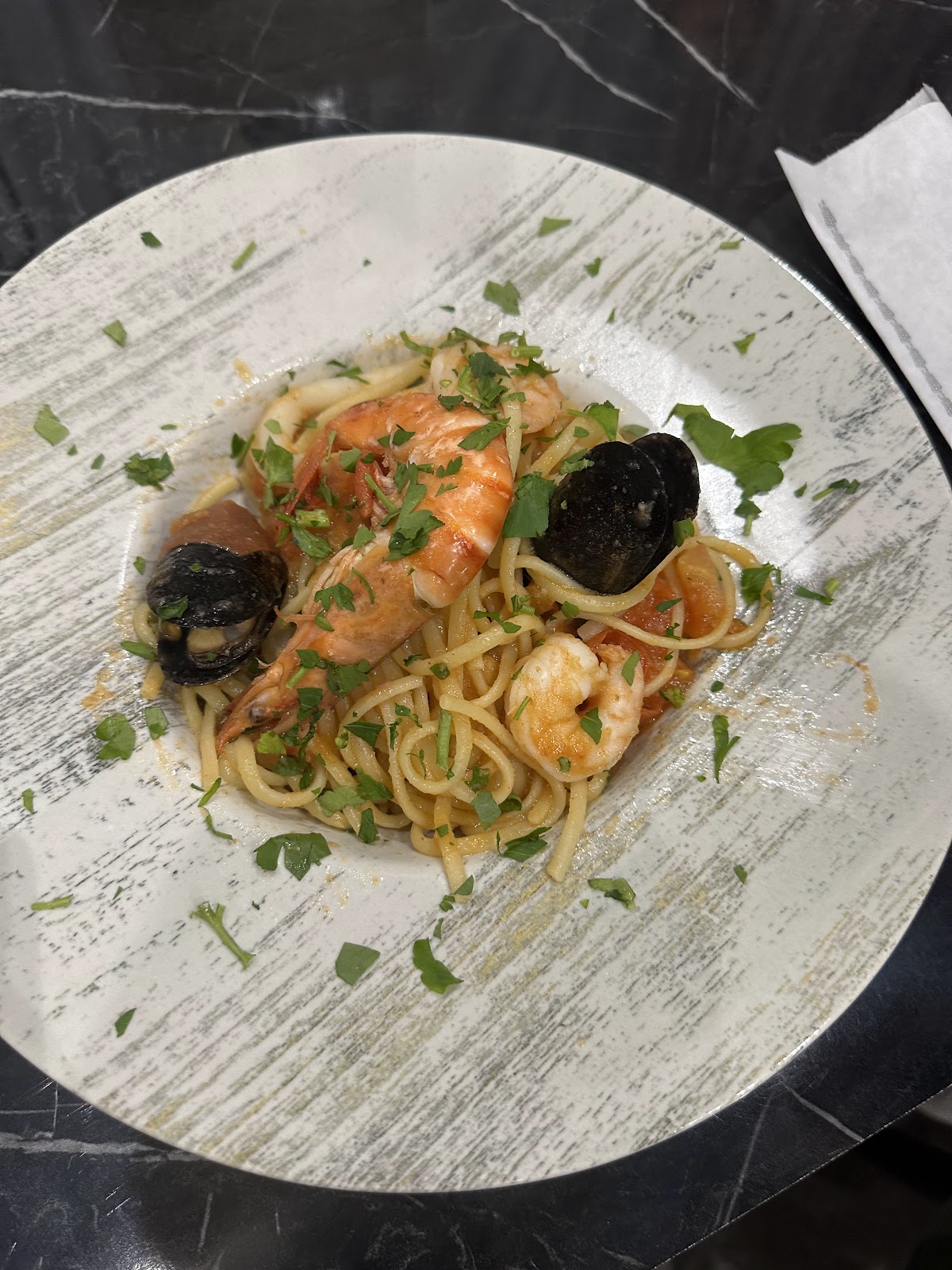 Aroma By Coliseum - Interior